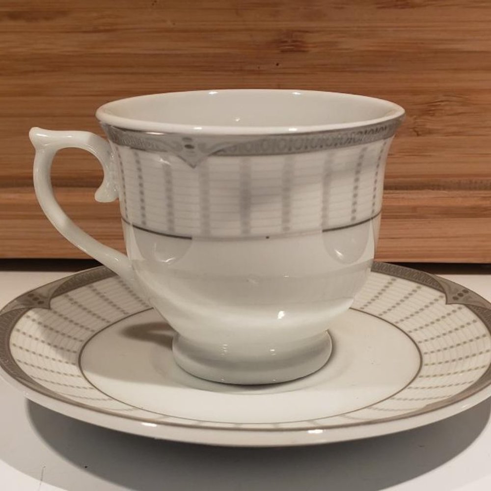 NWT set of 4 D'Lusso Designs Espresso china cup/saucer set of 4